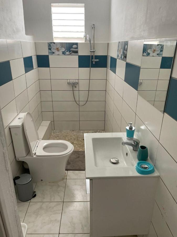 Ferienwohnung La Petite Girafe Baie-Mahault Exterior foto